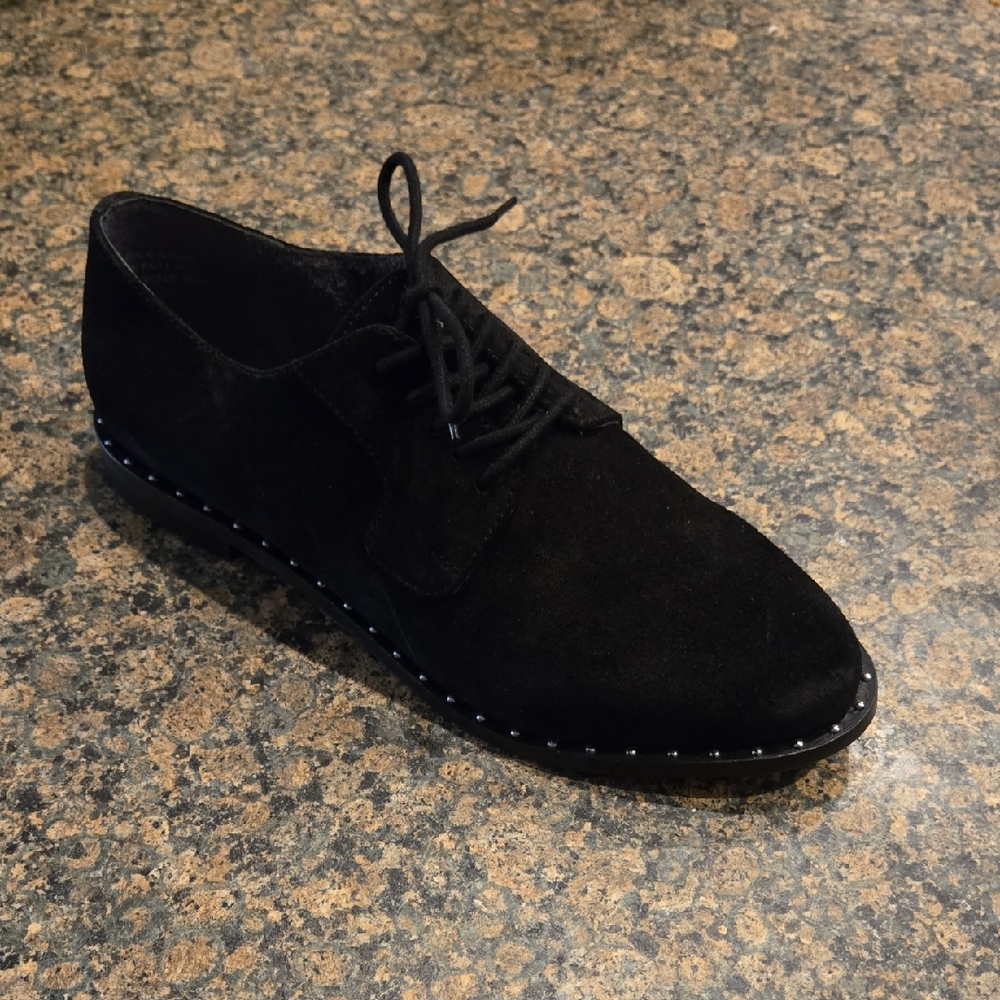 Classic Black Women's Dress Shoe